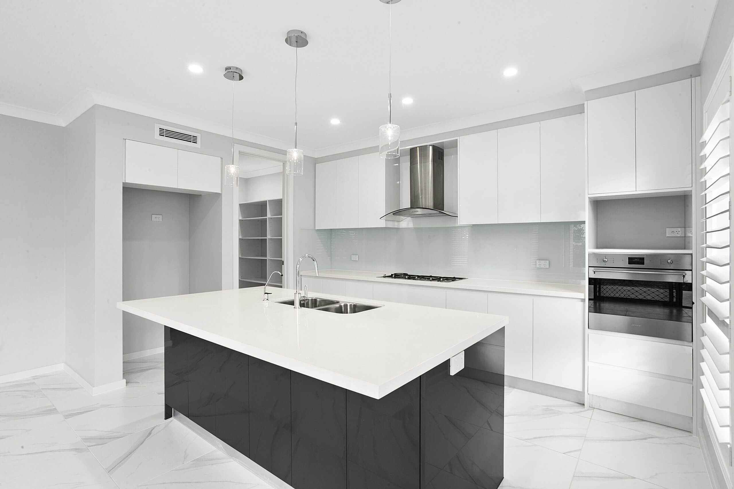 Forestville – M12